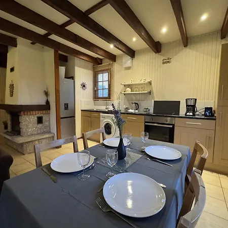 Chalet Relaxing With Shared Pool Aubigné-Racan
