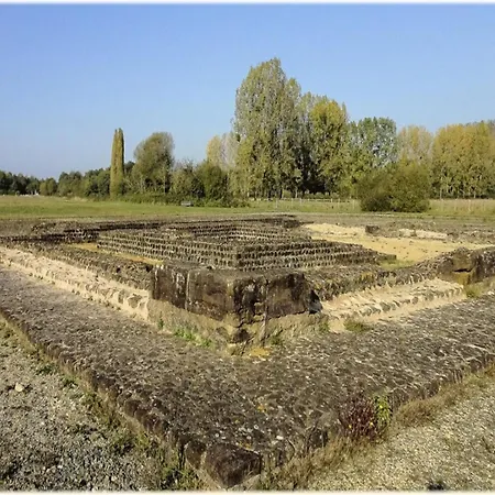 In With Pool & Garden * Aubigne-Racan